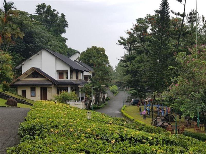 Gunung Geulis Cottages Managed By Royal Tulip Bogor Esterno foto