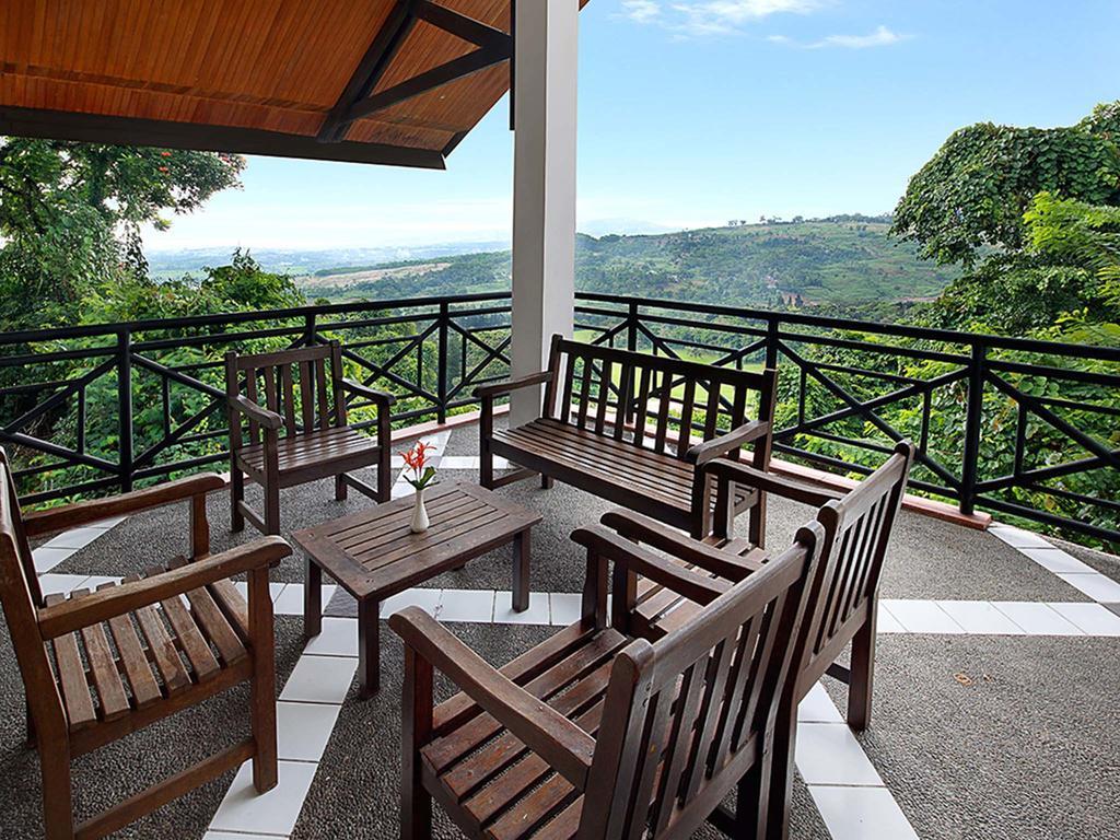 Gunung Geulis Cottages Managed By Royal Tulip Bogor Esterno foto