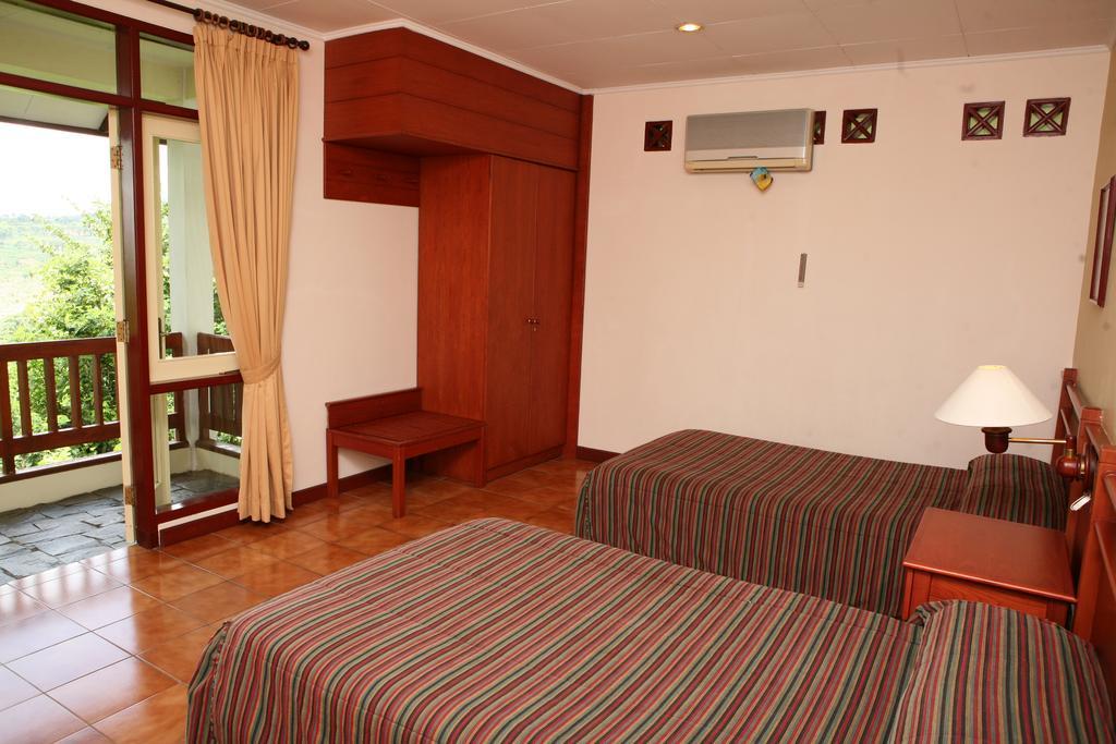 Gunung Geulis Cottages Managed By Royal Tulip Bogor Esterno foto